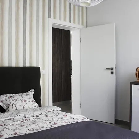 Luxurious City Centre M&m Apartment